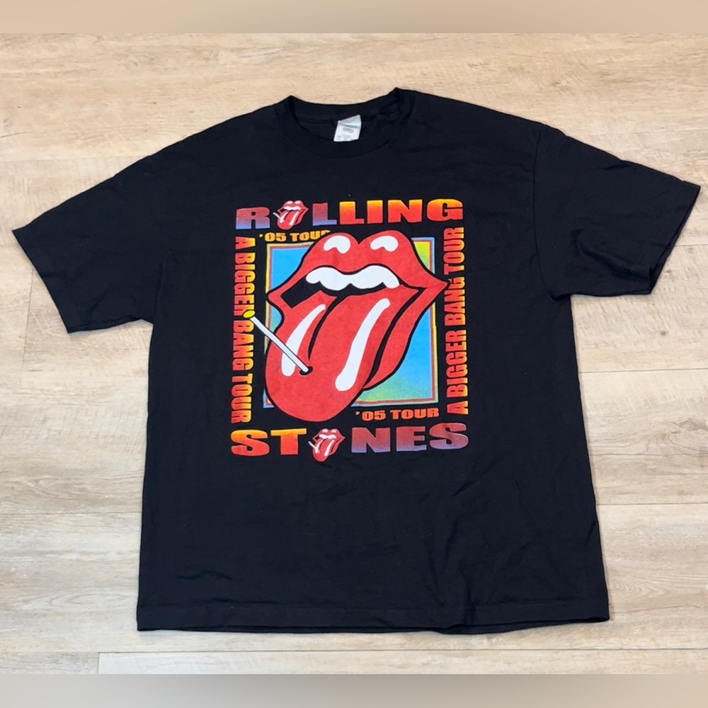 The Rolling Stones 2005 A Bigger Bang Tour Concert T-Shirt Size XL- NEVER WORN